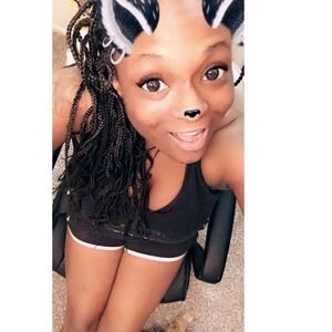 Meet your Posher, Candace